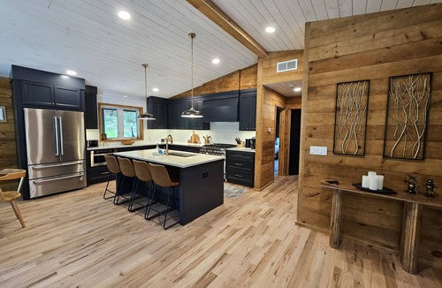 Adams Cabin | Cabin with hot tub, heated swimming pool and acres of backyard hiking