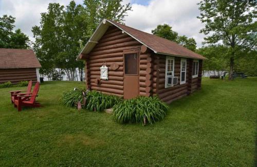 Winter House | Cabin With Private Beach