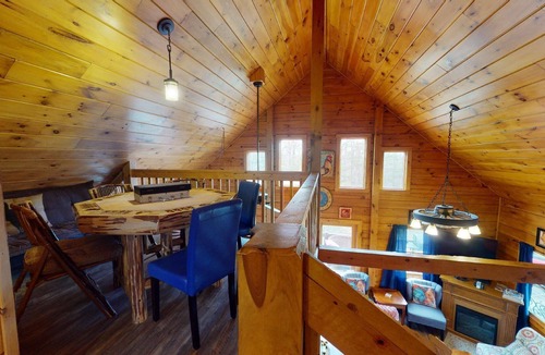 Carbon Hill Cabin | Cabins In Hocking - Fly the Coop