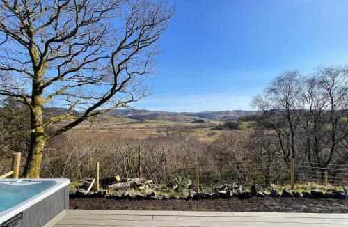 Oban House | Cadderlie Cabin - Luxury Woodland Escape with Hot Tub Near Oban