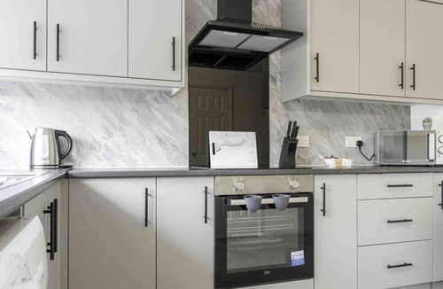Livingston House | Caledonia Luxe Stays Short Lets Agency Livingston