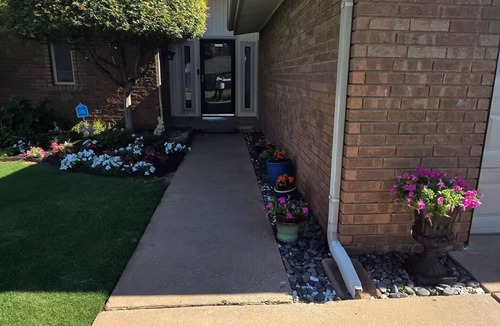 Oklahoma City House | calm relaxing vacation rentals in Oklahoma City Oklahoma with pool and games