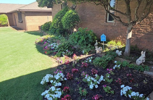 Oklahoma City House | calm relaxing vacation rentals in Oklahoma City Oklahoma with pool and games