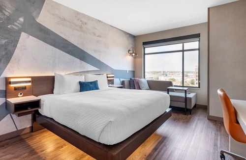 Downtown Minneapolis Hotel | Cambria Hotel Minneapolis Downtown
