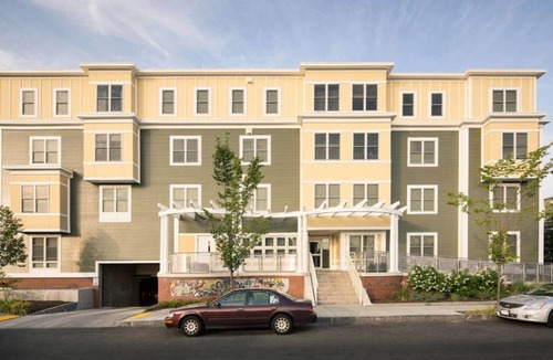 Cambridgeport Apartment | Cambridge Luxury Near Harvard & MIT 150” Home Theater Airport Shuttle Netflix