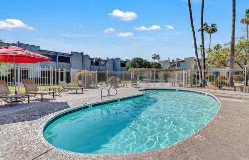 South Scottsdale House | Camelback 352 Resort-Style Stay Near Old Town