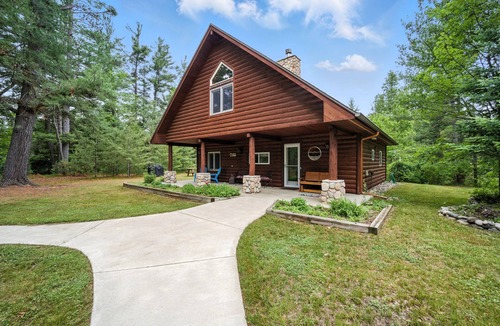 Grayling Cottage | Camp Arrowhead: Summer on the Manistee: Your Riverfront Retreat