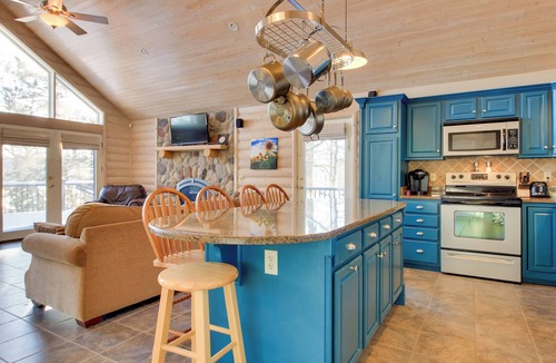 Brainerd Cabin | Camp Lake Cabin: Lakefront & Pet Friendly!