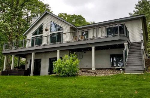 Brainerd House | Camp Lake Cabin: Lakefront & Pet Friendly!