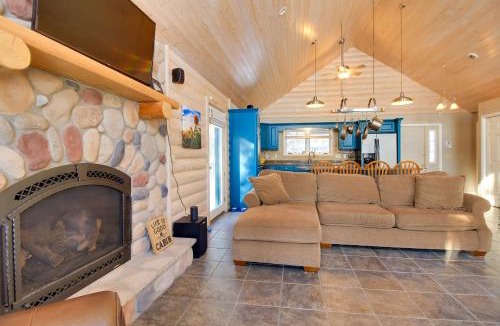 Brainerd House | Camp Lake Cabin: Lakefront & Pet Friendly!