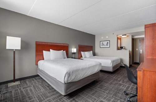 Grand Forks Hotel | Canad Inns Destination Center Grand Forks