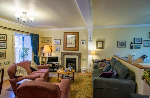Old Town Apartment | Candlemaker Old Town 500m from Edinburgh Castle