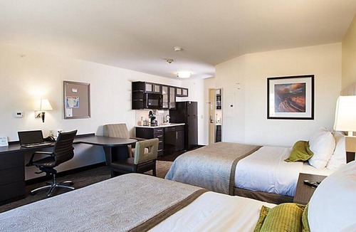 Pricedale Hotel | Candlewood Suites Belle Vernon by IHG