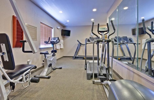 Clarksville Hotel | Candlewood Suites Clarksville by IHG