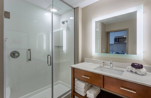 Fargo Hotel | Candlewood Suites Fargo South- Medical Center by IHG