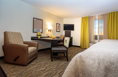 Sidney Hotel | Candlewood Suites Sidney by IHG