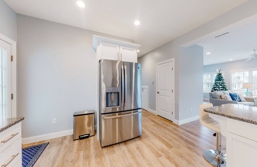 Arundel Condo | Cape Arundel with AC | Heated Pool, Hiking Trails & Gym | 15 Mins to Beaches