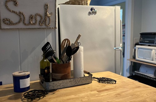 Bass River Cottage | Cape cod 3-bedroom cottage in West Yarmouth with WiFi, AC, outdoor space…