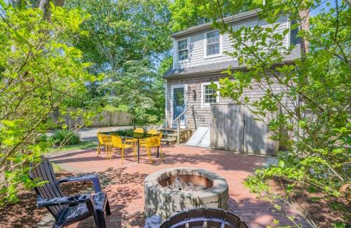 Yarmouth Port House | Cape Cod Haven: Cozy Home Near Gray's Beach
