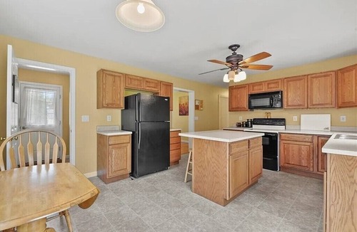 Falmouth House | Cape Cod Vacation Home – Walk to Downtown Falmouth