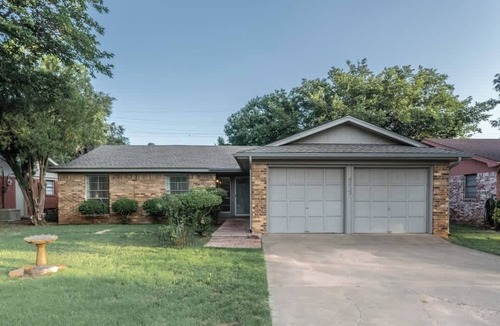 Lubbock House | Caprock Courtside - 4BR/2BA - Centrally Located