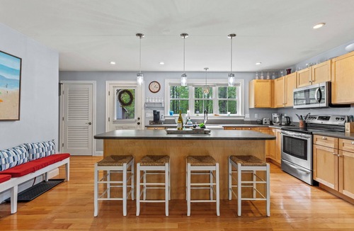 York Beach House | Captain and the Kiwi