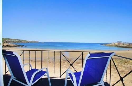 Rockport Hotel | Captain's Bounty On The Beach
