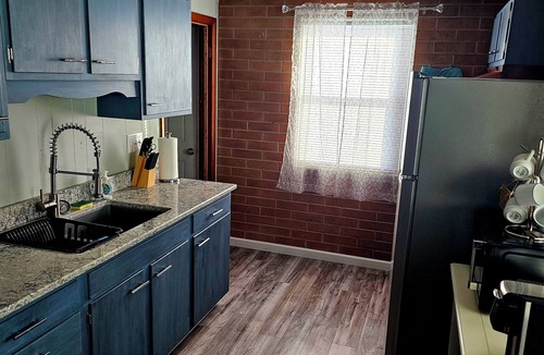 Port Clinton House | Captain's Cove Waterview Retreat-Lake Erie Port Clinton