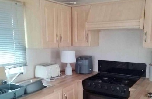 Eyemouth Cabin | Caravan - Sleeps 4 - Parking