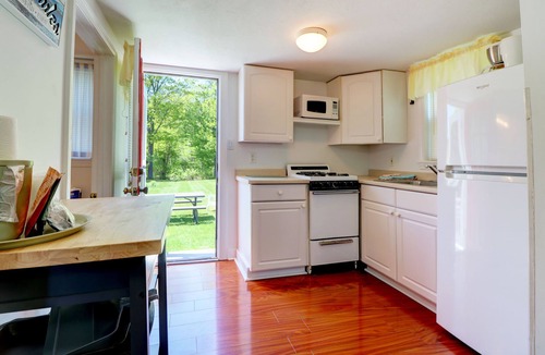 Wells Hotel | Carriage House Motel Cottages & Suites