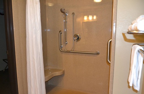 Carrington Hotel | Carrington Inn & Suites