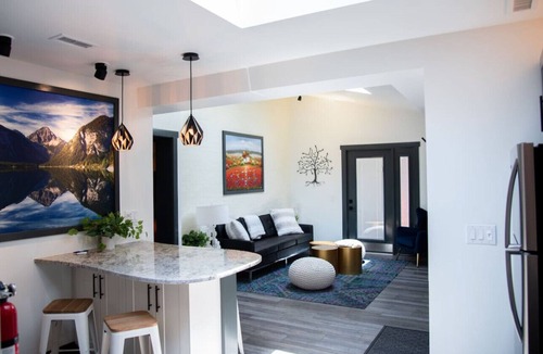 Indianapolis House | Casa 69th @Keystone 2 BR/2BA Contemporary Bungalow