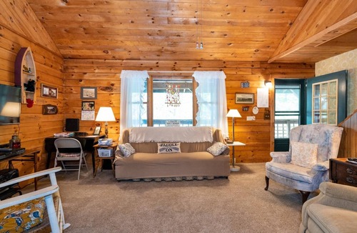 Cameron Mills Cottage | Casa Ciarla: "Stunning Lake Views - Right Off Keuka Lake Wine Trail!"