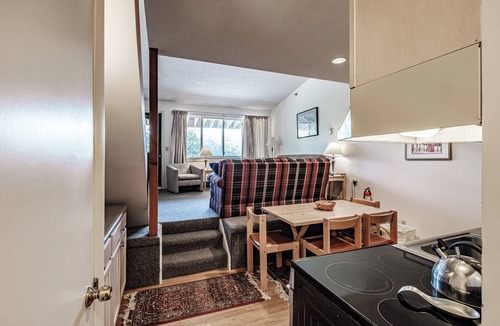 Sunday River Area Condo | Cascades Ski-in/Ski-out one bedroom sleeps 7
