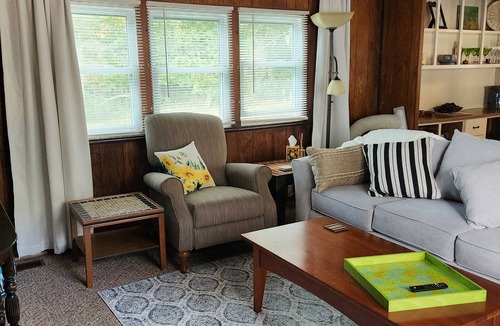 Caseville House | Caseville 2 bedroom home 1/2 mile from town, shopping restaurants and beaches