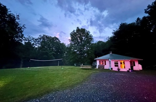 Coudersport Cottage | Cassio’s Cottage - A private, cozy little place under PoCo’s dark skies