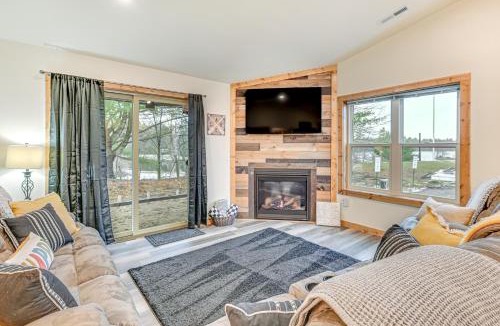 Arkdale House | Castle Rock Lake Cabin: Water & Trail Access!