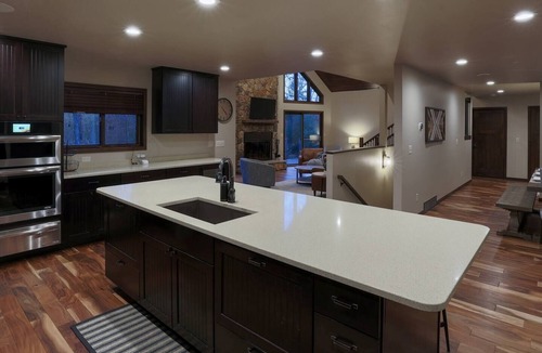 Mauston House | Castle Rock Lake Family Retreat, Sleeps 20
