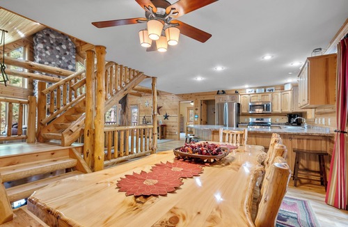 Friendship Cabin | Castle Rock Lake-Games-Bar-Fireplaces & Fire Pits