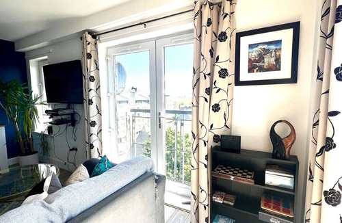 Newhaven Apartment | Castle View Free Parking 3Bed Waterfront