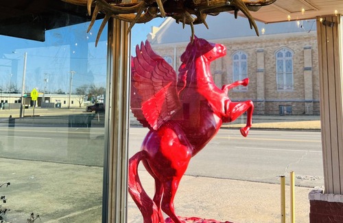 Kingfisher Hotel | Cattlemen's Inn