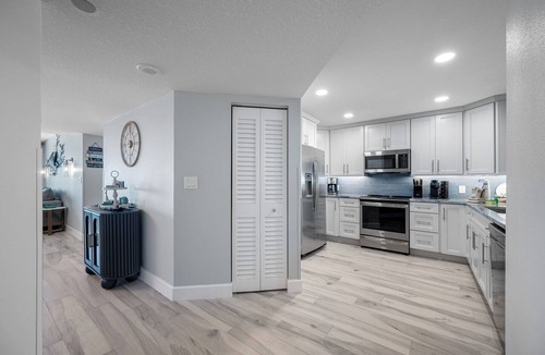 Sand Key Condo | 🌊 CBC 2-7F | Beachfront Bliss w/Gulf Views | 2BR Condo in Clearwater Beach 🌴