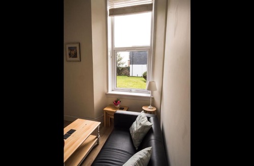 Helensburgh Apartment | Cedar Apartment