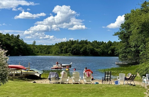 Boothbay Cabin | Cedar Lodge - Upscale Cabin on Knickerbocker Lake!