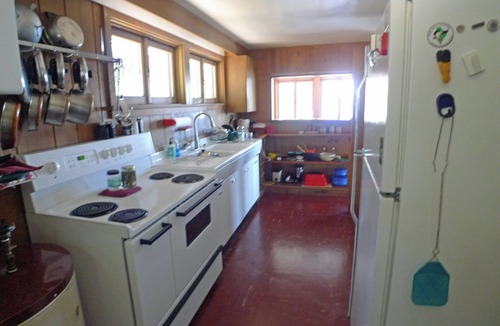 West Southport Cottage | Cedarbush Cabin - Waterfront Cottage - walk to Robinson's Wharf!