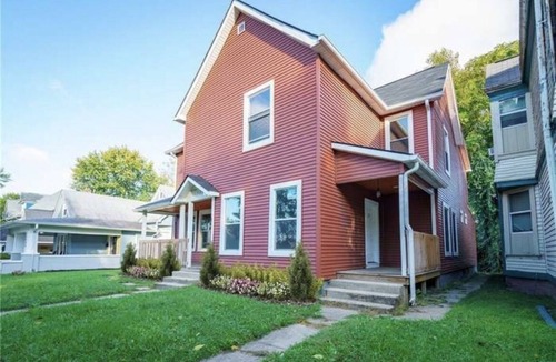 Near Eastside Apartment | Centerpoint BnB