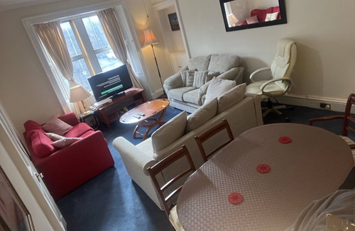 Galashiels Apartment | Central 1st Class Quiet Location Spacious Apartment