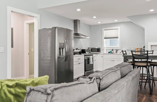 West Central Apartment | Central Fort Wayne Apartment | Triplex Residence