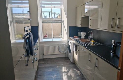 Central Aberdeen Apartment | Central & Modern - Private Terrace - Dog Friendly
