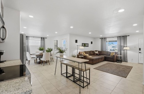 Papago Parkway House | Central Scottsdale Spacious 3BR house, 5 minutes to everything, hot tub, games